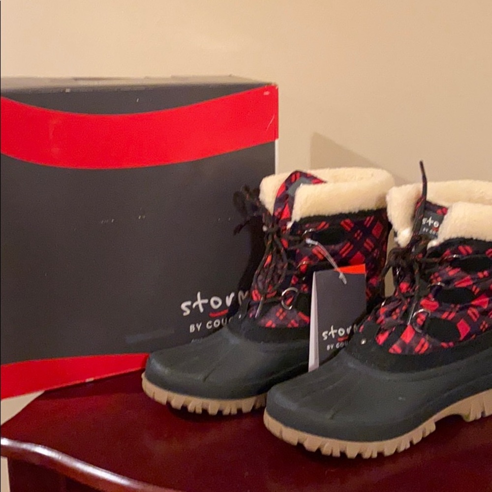 Brand New Cougar Storm Waterproof Boots W/Sherpa